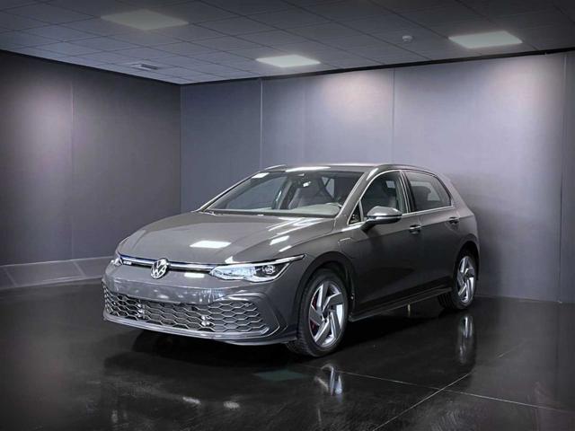 Volkswagen Golf 1.4 GTE DSG Plug-In Hybrid usato a CARRARA