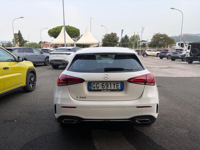 Mercedes-Benz A 250 Automatic Business Ibrido Benzina/elettrico - foto 4 di 4