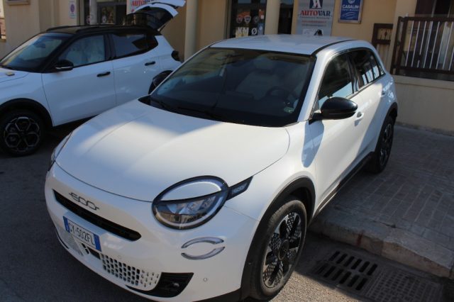 Fiat 600 Hybrid 100 CV DCT MHEV La Prima - foto 2 di 4