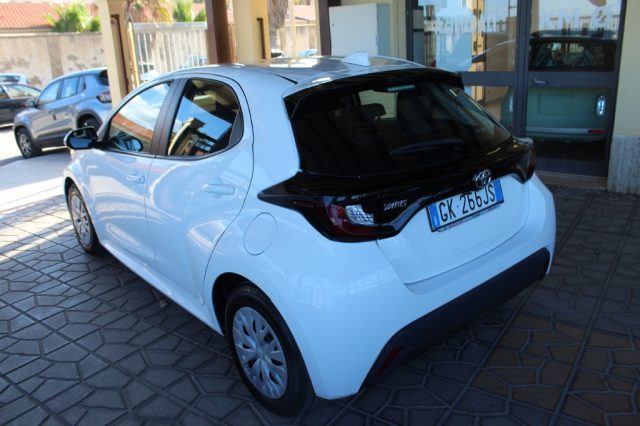 Toyota Yaris 1.0 5 porte Trend - foto 2 di 4