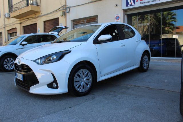 Toyota Yaris 1.0 5 porte Trend - foto 2 di 4