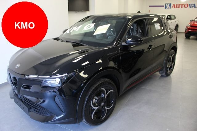 Alfa Romeo Junior 1.2 145 CV Hybrid eDCT6 Speciale-KM0, del 2025, 16 km, in vendita a Trapani (TP)