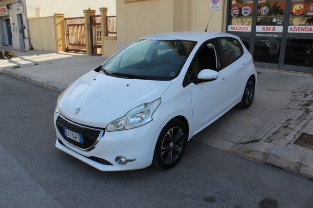 Peugeot 208 PureTech 82 5 porte usato a TRAPANI