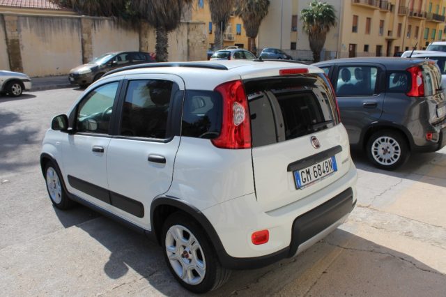 Fiat Panda 1.0 FireFly S&S Hybrid City Life - foto 4 di 4
