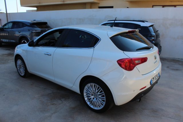 Alfa Romeo Giulietta 2.0 JTDm-2 140 CV Distinctive - foto 3 di 4
