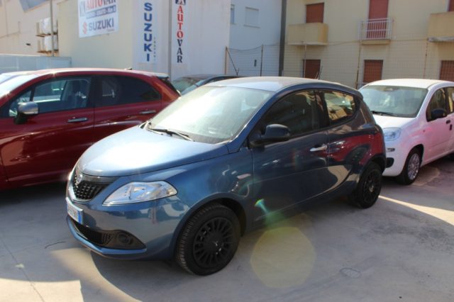Lancia Ypsilon 1.0 FireFly 5 porte S&S Hybrid Silver usato a TRAPANI