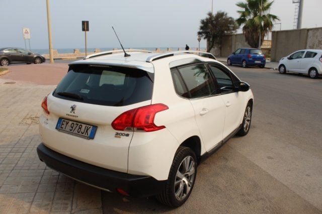 Peugeot 2008 1° serie 1.6 e-HDi 115 CV Stop&Start Allure - foto 4 di 4