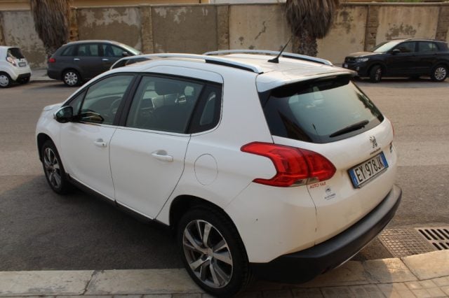 Peugeot 2008 1° serie 1.6 e-HDi 115 CV Stop&Start Allure - foto 3 di 4