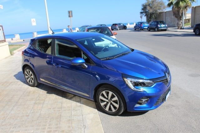 Renault Clio Full Hybrid E-Tech 140 CV 5 porte Business - foto 2 di 4