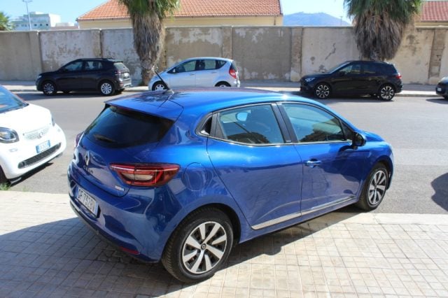Renault Clio Full Hybrid E-Tech 140 CV 5 porte Business - foto 3 di 4