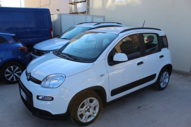 Fiat Panda 1.0 FireFly S&S Hybrid City Life, del 2023, 68.443 km, in vendita a Trapani (TP)