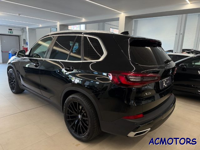 BMW X5 xDrive25d Business - foto 3 di 4