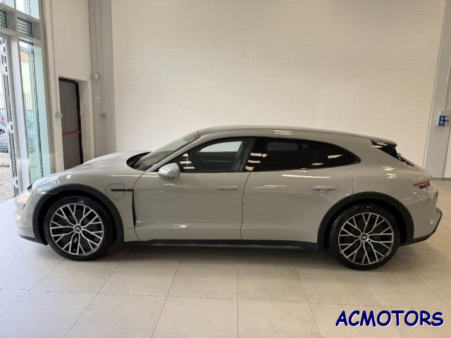 Porsche Taycan 4 Cross Turismo - foto 3 di 4
