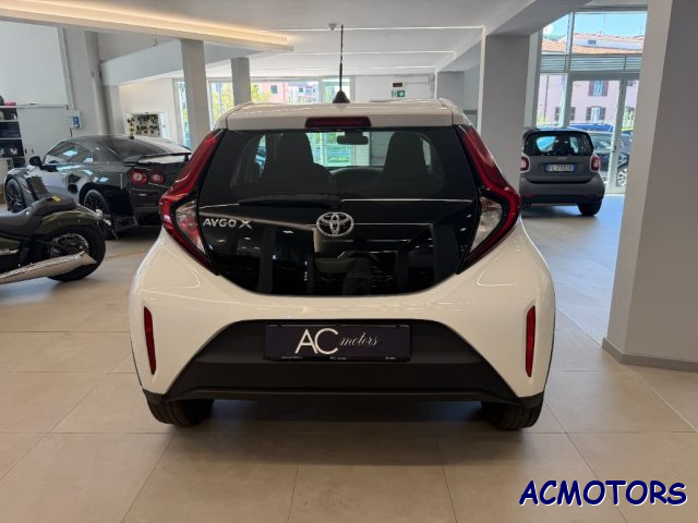 Toyota Aygo 1.0 VVT-i 72 CV 5 porte Active - foto 3 di 4