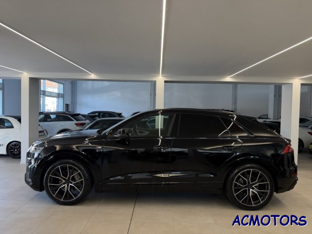 Audi Q8 45 TDI quattro tiptronic Sport S LINE - foto 2 di 4