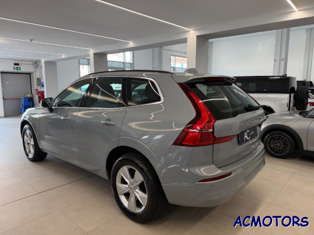 Volvo XC60 B4 (d) automatico Business - foto 3 di 4