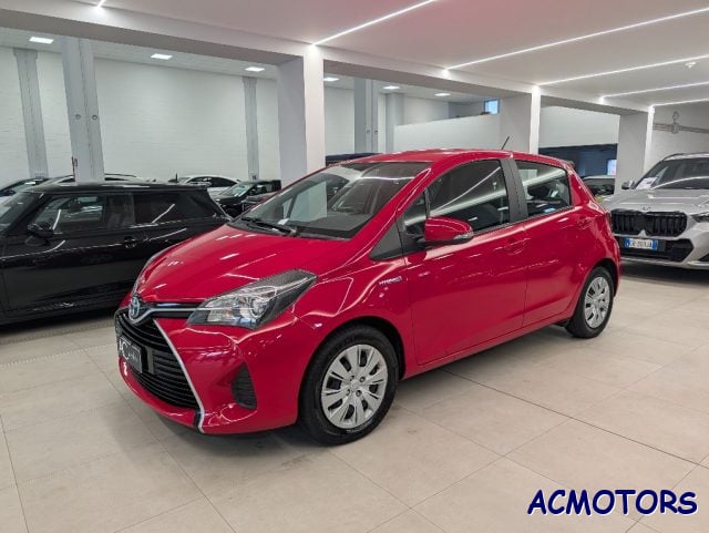Toyota Yaris 1.5 Hybrid 5 porte Business, del 2016, 86.000 km, in vendita a Savona (SV)