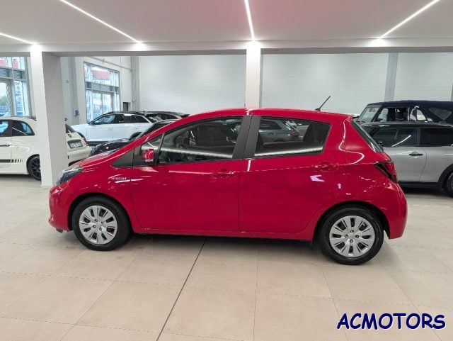 Toyota Yaris 1.5 Hybrid 5 porte Business - foto 2 di 4