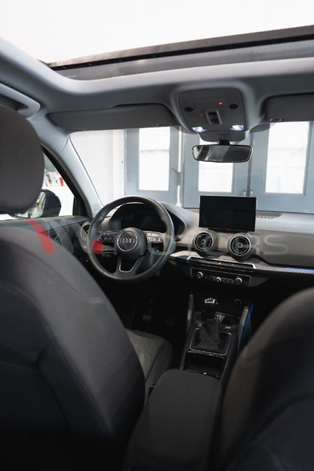 Audi Q2 30 TDI Identity Black, del 2024, 2.873 km, in vendita a Brescia (BS)