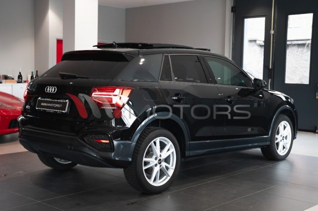 Audi Q2 30 TDI Identity Black - foto 3 di 4