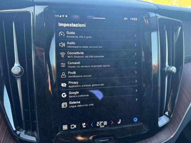 Volvo XC60 T6 Recharge Plug-in Hybrid AWD automatico Ultimate usato a MILANO