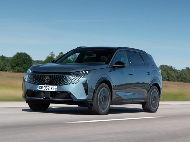 Peugeot 5008 Hybrid 145 e-DCS6 Allure nuovo a CORATO