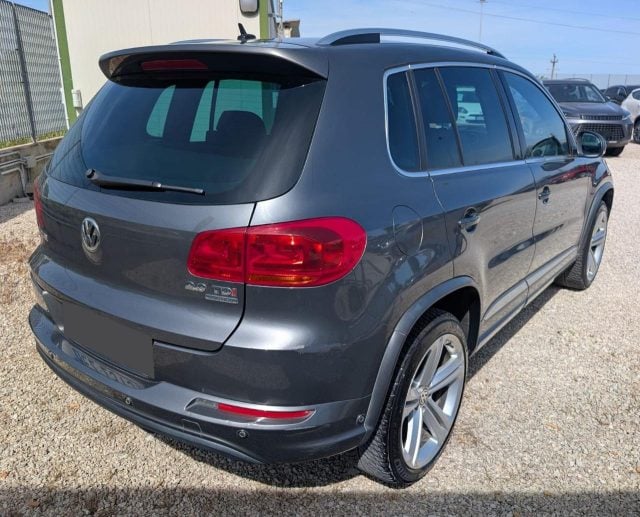 Volkswagen Tiguan 2.0 TDI 177 CV 4MOTION DSG R-Line BlueMotion Tech. - foto 4 di 4