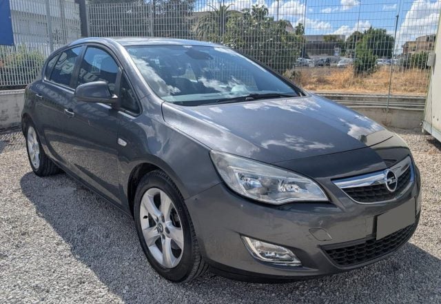 Opel Astra 1.7 CDTI 110CV 5 porte Cosmo - foto 2 di 4