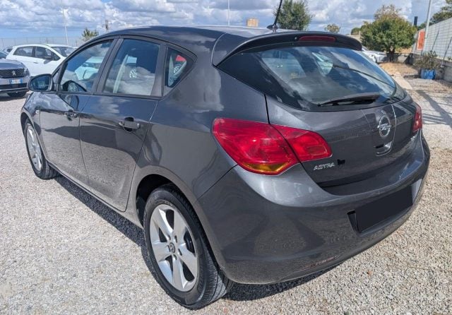 Opel Astra 1.7 CDTI 110CV 5 porte Cosmo - foto 3 di 4