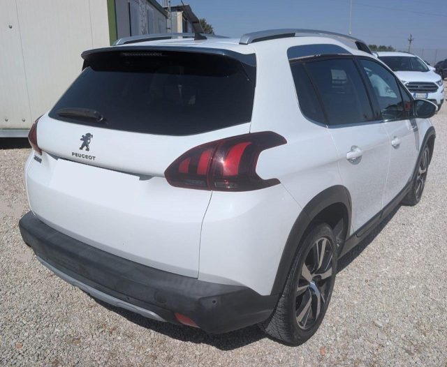 Peugeot 2008 BlueHDi 100 Allure - foto 3 di 4