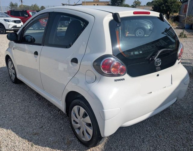 Toyota Aygo 1.0 12V VVT-i 5 porte Active Connect - TAGLIANDATA - foto 4 di 4