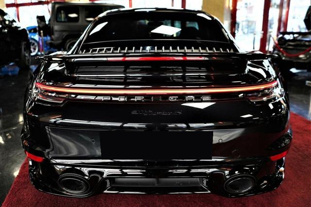 Porsche 911 Turbo S Coupé - foto 4 di 4
