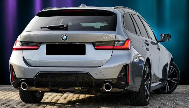 BMW 320 D TOURING M SPORT PANORAMA KEYLESS ACC - foto 2 di 4