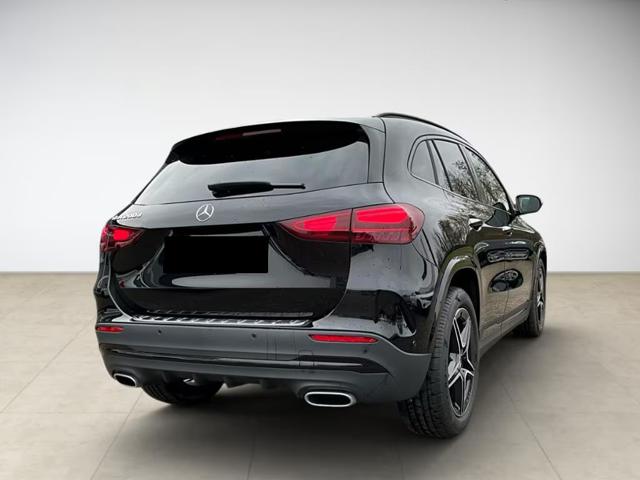 Mercedes-Benz GLA 200 d AMG PREMIUM NIGHT 19 - foto 4 di 4