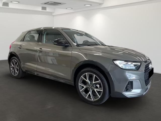 Audi A1 ALLSTREET 30 TFSI - foto 2 di 4