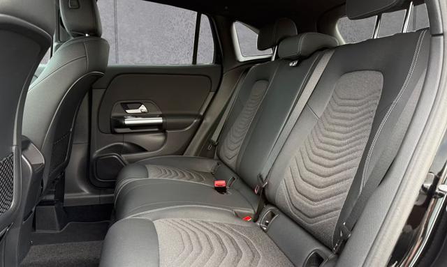 Mercedes-Benz GLA 180 "Progressive" NIGHT PACK usato a RIMINI
