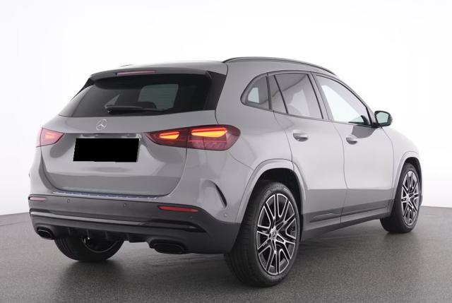 Mercedes-Benz GLA 180 AMG PREMIUM SPECIAL EDITION 200 - foto 2 di 4