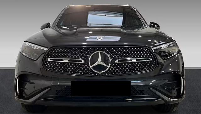 Mercedes-Benz GLC 220 d AMG PREMIUM NIGHT 20 - foto 2 di 4
