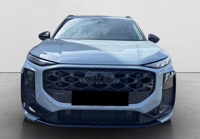 Audi Q3 TFSI S LINE TECH PLUS 360 BLACK PACK - foto 2 di 4