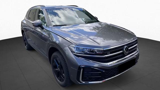Volkswagen Touareg 3.0 TDI R-LINE PANORAMA ACC - foto 3 di 4