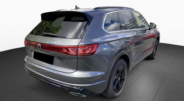 Volkswagen Touareg 3.0 TDI R-LINE PANORAMA ACC - foto 4 di 4