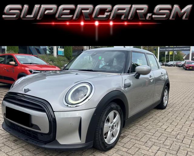 MINI Cooper ESSENTIAL AUTOMATICO NAVI HUD SEDILI RISCALDATI usato a RIMINI