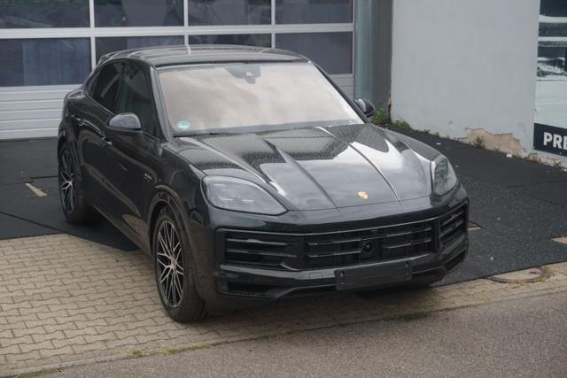 Porsche Cayenne COUPE E-HYBRID SPORT CHRONO 21 MATRIX - foto 2 di 23