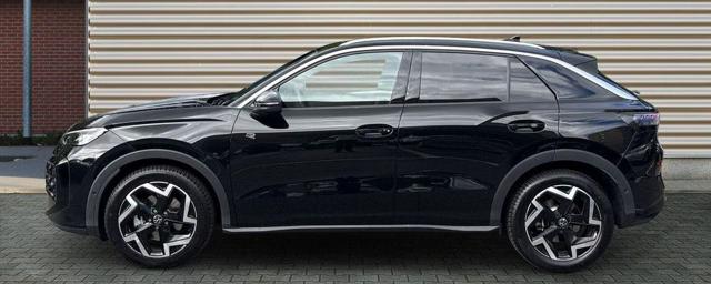 Volkswagen T-Roc R-Line 1.5 eTSI DSG - foto 2 di 4