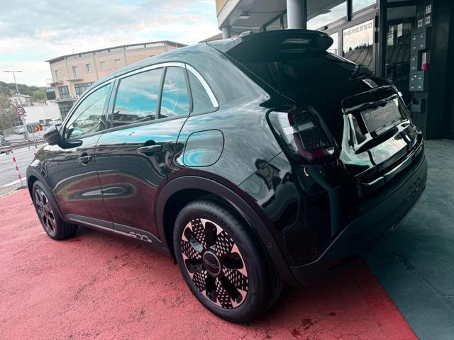 Fiat 600 Hybrid 110 CV DCT MHEV La Prima - foto 3 di 4