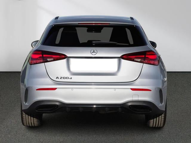 Mercedes-Benz A 200 D AMG PREMIUM PANORAMA NIGHT - foto 4 di 4