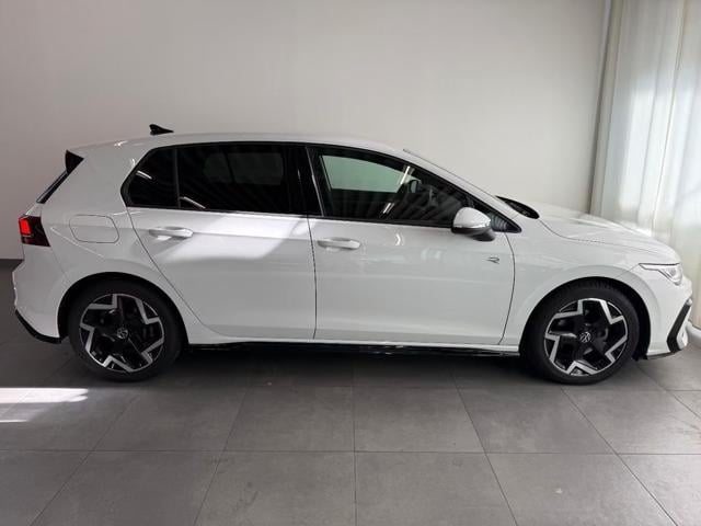Volkswagen Golf VIII 1.5 eTsi DSG R LINE BLACK PACK - foto 3 di 4