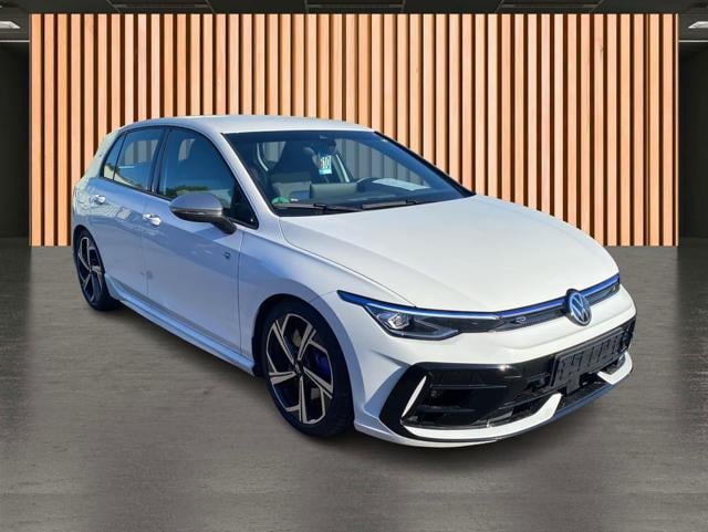 Volkswagen Golf VIII R 2.0 TSI 4MOTION - foto 2 di 4