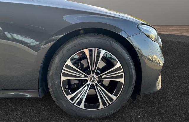 Mercedes-Benz E 220 d Avantgarde - foto 4 di 4