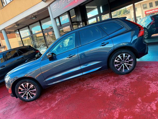 Volvo XC60 B4 d automatico Plus Dark - foto 3 di 4
